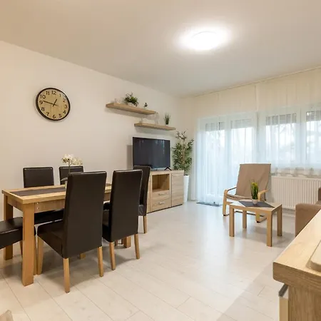 Léda Apartman *