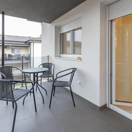 Apartman Léda *